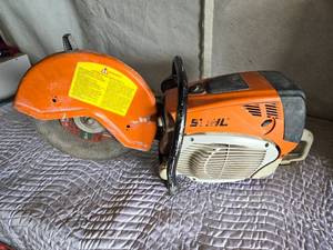 lot 400 image: Stihl TS 700 Cut Off Machine Maniac Saw with 4 Extra Blades