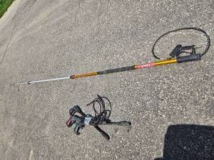 lot 415 image: 17 Expanding Pressure Washer Wand
