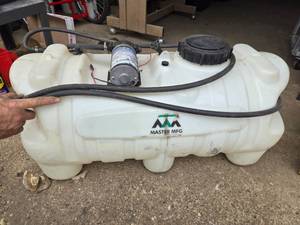 lot 423 image: 25 Gallon 12V Sprayer