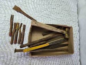 lot 435 image: Variety of Different Chisels