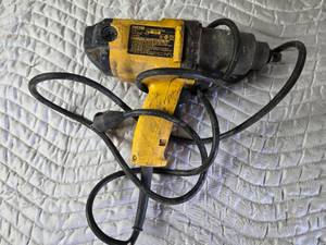 lot 455 image: DeWalt 12 Electric Impact