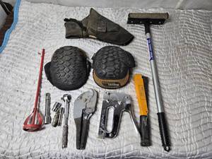 lot 464 image: Knee Pads, Stapler, Pipe Cutter, Window Cleaner