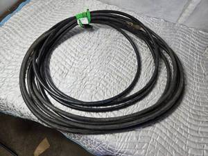 lot 390 image: 38 Air Compressor Hose