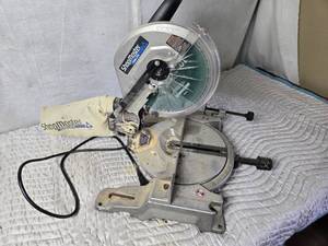 lot 389 image: Delta Shopmaster S26-260L Compound Miter Saw
