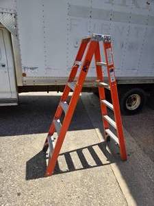 lot 355 image: Keller KPro Fiberglass 6 Step Ladder