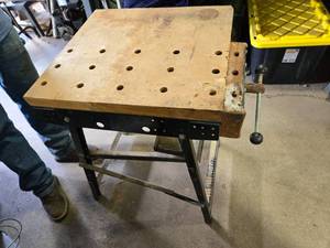 lot 340 image: Folding Work Bench  Table with Side Clamp