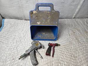 lot 333 image: Marshalltown Texture Gun and Garden Hose Sprayer