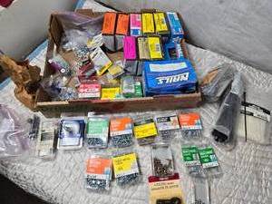 lot 322 image: Large Lot of Different Screws and Fasteners