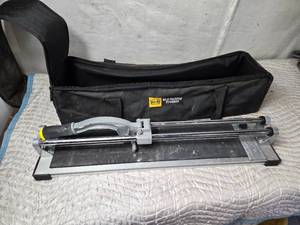 lot 286 image: 24 Tile Cutter with Bag