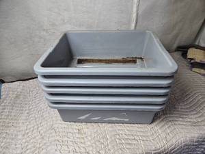 lot 281 image: Lot of 5 Bussing Bins for Storage or Organizing