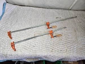 lot 249 image: Lot of 2 Bar Clamps - 40 and 28