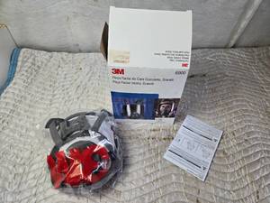 lot 224 image: New in Box 3M Full Face Vapor Mask