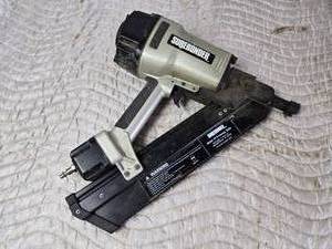 lot 193 image: Surebonder Framing Nailer