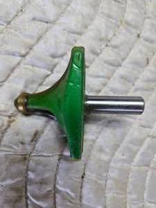 lot 179 image: Large Grizzly Roundover Bit - New, Still in Wax