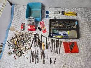 lot 172 image: Large Lot of Misc. Drill Bits