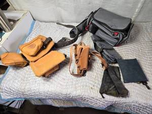 lot 140 image: Tool Belt, Shoulder Holster, Bags