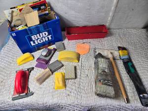lot 135 image: Sanding Pads, Sandpaper