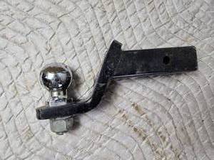lot 125 image: Receiver Hitch with 2 516 Ball
