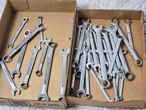 lot 117 image: Stanley and Craftsman SAE & Metric Wrenches