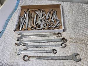 lot 116 image: Huge Lot of SAE Wrenches