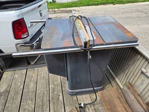 lot 6 image: Delta Table Saw - 230 Volts