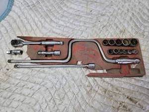 lot 108 image: Snap-On 38 Drive Speed Wrench, Ratchet, Sockets and Extension Set