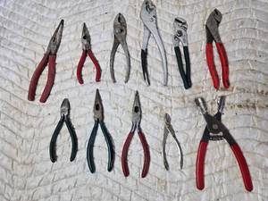 lot 102 image: Misc. Lot of Pliers - Off Brands