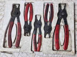 lot 92 image: Blue Point Snap Ring Tool Set