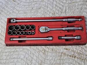 lot 88 image: Snap-On Ratchet and Socket Set