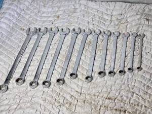 lot 76 image: Snap-On Metric Wrenches