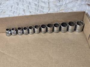 lot 72 image: Snap-On 38 Drive Metric Sockets