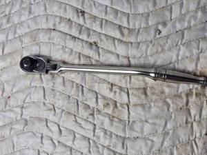 lot 65 image: Snap-On 38 Drive Bent Handle Ratchet