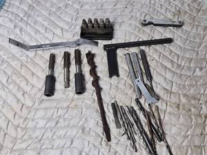 lot 59 image: Snap-On Taps & Other Brand Drill Bits and Other Tools