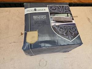 lot 470 image: Patio Furniture Cover