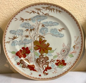 lot 54 image: Vintage Mottahedeh China Dish Set  Vintage Vista Alegre for Mottahedeh China Dish Set