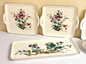 lot 57 image: Four Villeroy and Boch Botanical Luncheon Plates, Platter and Sauce Server