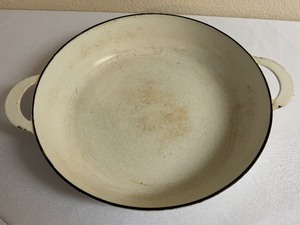lot 43 image: Le Creuset Covered Cookware Shallow Pan  30