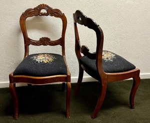 lot 38 image: Pair of Accent Chairs with Needlepoint Seats