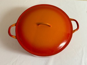 lot 41 image: Vintage Descoware Cast Iron Enamel Covered Stockpot