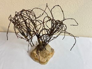 lot 28 image: Vintage Brass Tree Sculpture