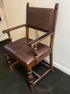 lot 30 image: Vintage Accent Arm Chair