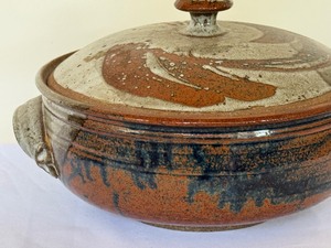 lot 113 image: Ken Olson Lidded Pottery Dish