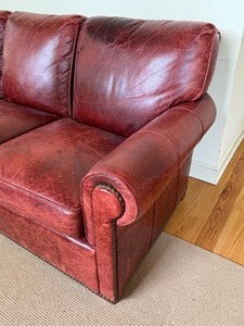 lot 106 image: Leathercraft Leather Sofa