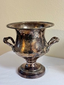 lot 95 image: Vintage Silver Plate Ice Bucket and Beverage Dispenser