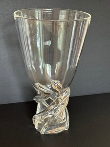 lot 136 image: Vintage Stueben Crystal Whirlpool Vase