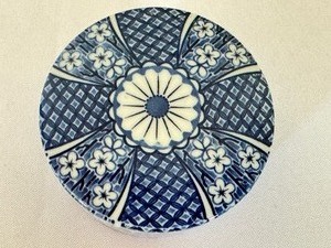 lot 131 image: Vintage Blue and White Tiffany & Co Jewelry  Ring Box