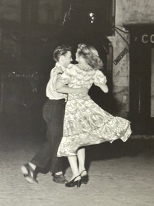lot 77 image: Vintage Robert Doisneau The Last Waltz Poster