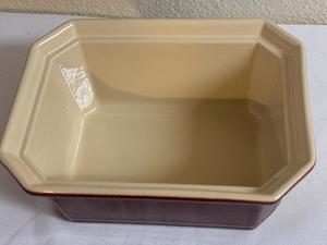 lot 80 image: Emile Henry Covered Dish