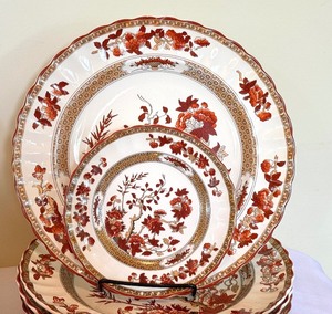 lot 13 image: Set of Vintage Spode Indian Tree Dinnerware  Vintage Spode Indian Tree China