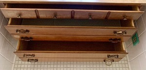 lot 183 image: Vintage Ethan Allen Baumritter Three Drawer Chest